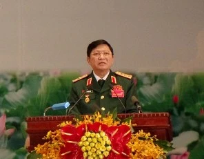 越共中央委员、越南人民军总政治局主任吴春历上将
